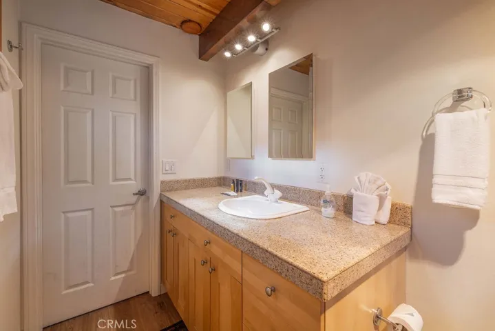 42569 Willow Avenue, Big Bear Lake, California 92315
