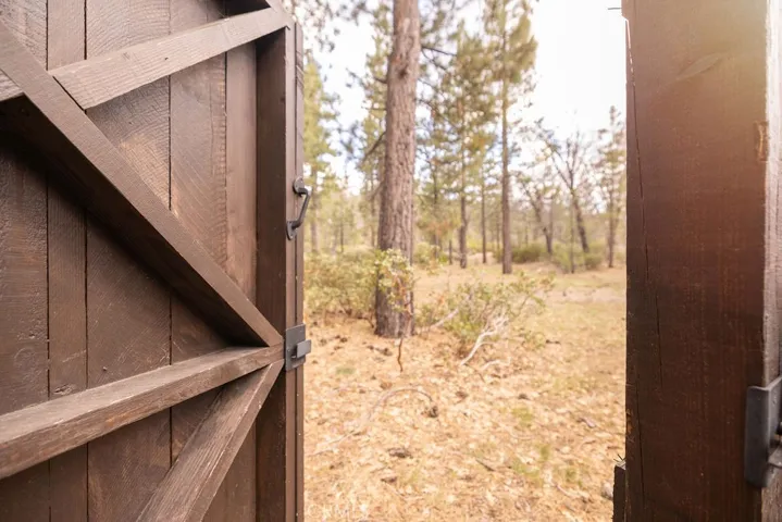42569 Willow Avenue, Big Bear Lake, California 92315