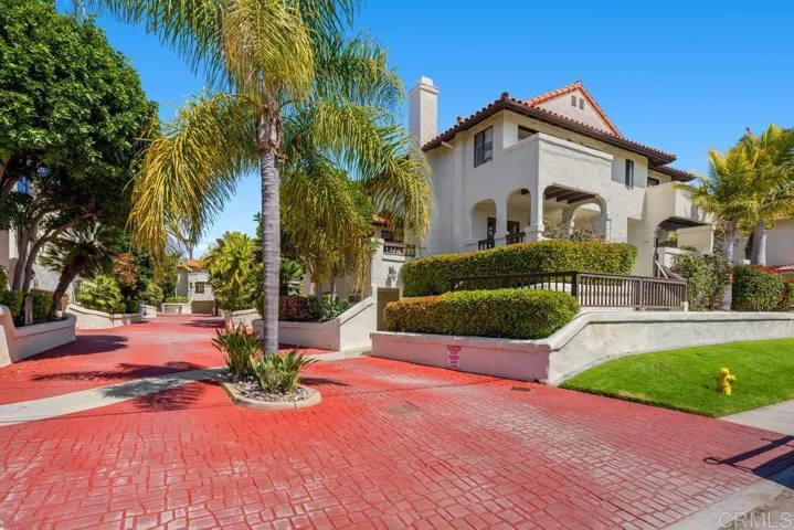 298 Chinquapin Avenue A, Carlsbad, California 92008