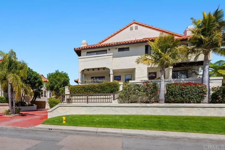 298 Chinquapin Avenue A, Carlsbad, California 92008