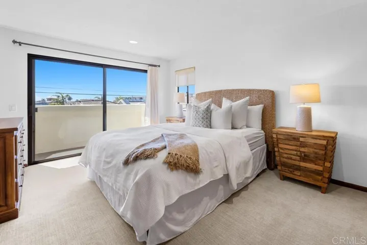 298 Chinquapin Avenue A, Carlsbad, California 92008