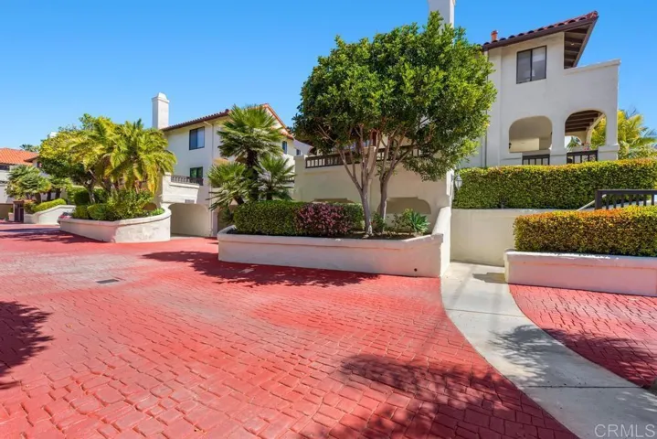 298 Chinquapin Avenue A, Carlsbad, California 92008