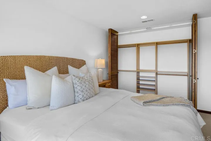 298 Chinquapin Avenue A, Carlsbad, California 92008