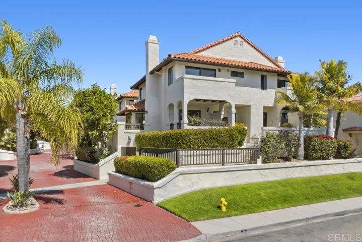 298 Chinquapin Avenue A, Carlsbad, California 92008