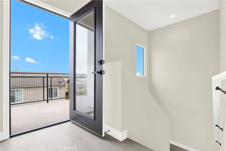 Third Floor Balcony/Deck