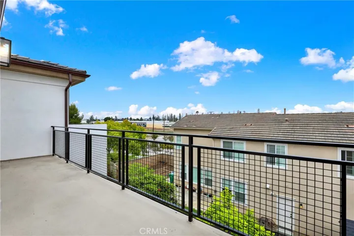 Third Floor Balcony/Deck
