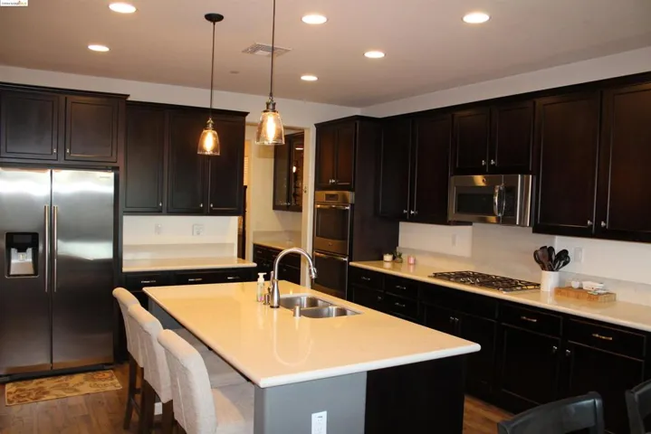 1252 Sierra Trail Rd, Oakley, California 94561
