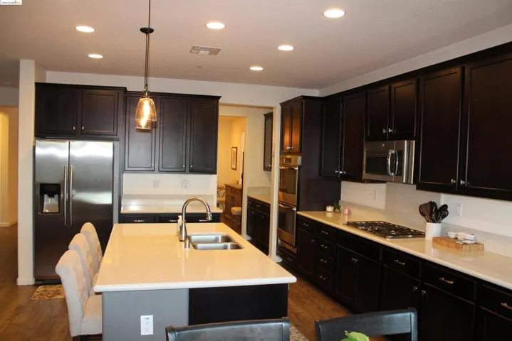 1252 Sierra Trail Rd, Oakley, California 94561