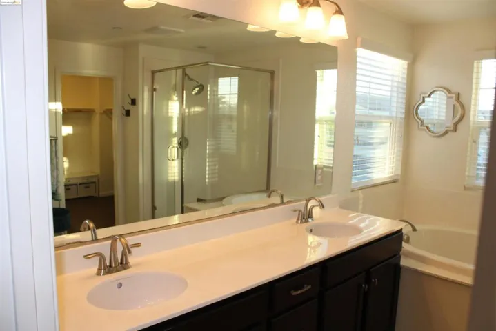 1252 Sierra Trail Rd, Oakley, California 94561