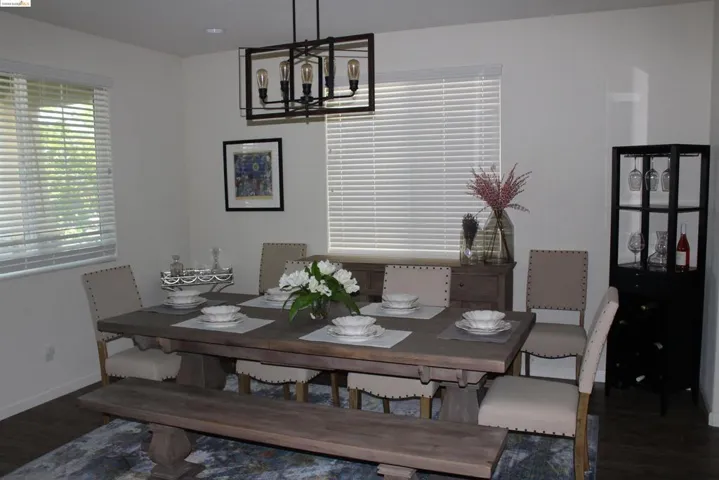 1252 Sierra Trail Rd, Oakley, California 94561