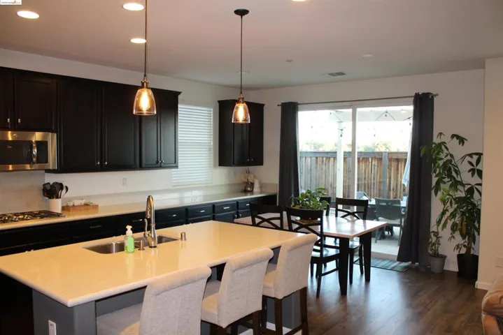 1252 Sierra Trail Rd, Oakley, California 94561