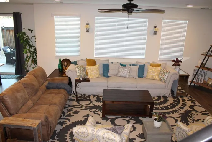1252 Sierra Trail Rd, Oakley, California 94561