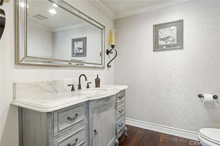 Guest powder room.