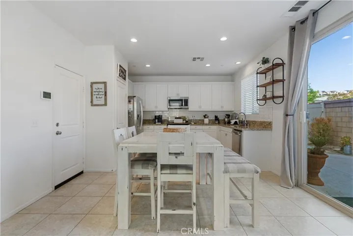 24008 Savory Way, Lake Elsinore, California 92532