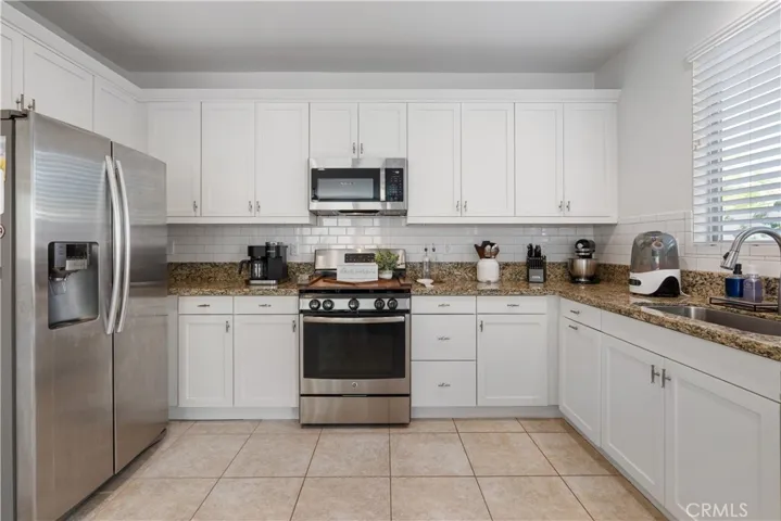 24008 Savory Way, Lake Elsinore, California 92532