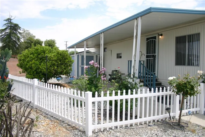 332 N Lyon Avenue 29, Hemet, California 92543