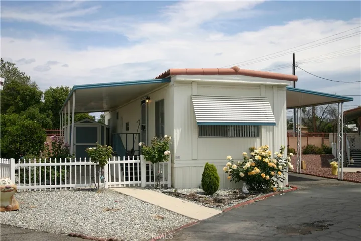 332 N Lyon Avenue 29, Hemet, California 92543