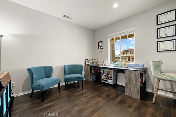 Main floor office/flex space/potential 6th bedroom