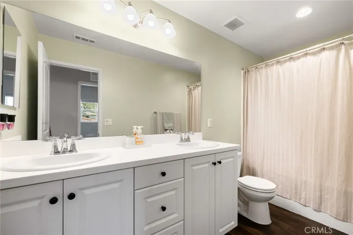 Upstairs: Secondary bathroom