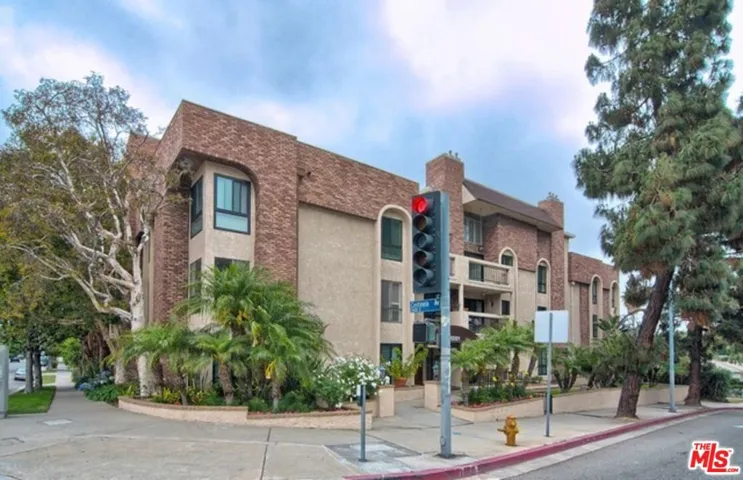 12321 Ocean Park Boulevard 18, Los Angeles, California 90064