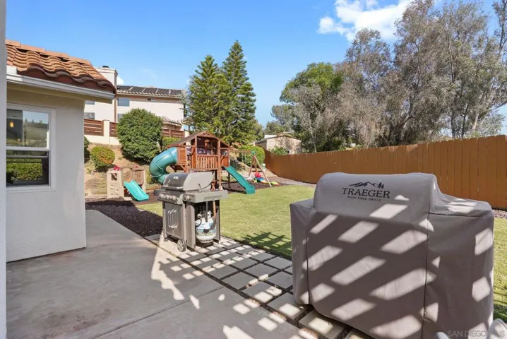 Back patio off of kitchen has gas line for grill!