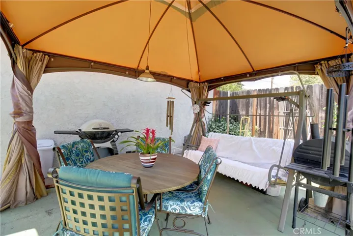 661 N Redding Way, Upland, California 91786