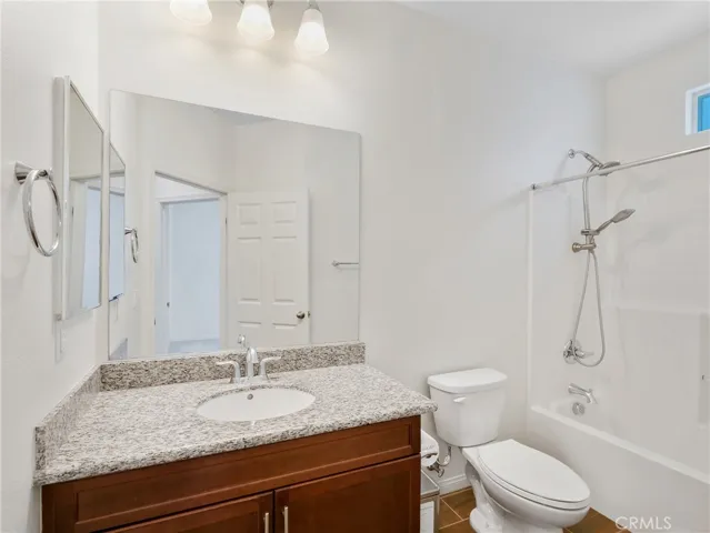 Guest Full Bath