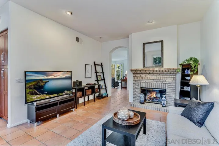 3136 Almahurst Row, La Jolla, California 92037