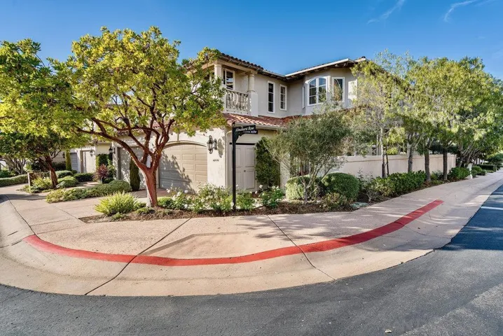3136 Almahurst Row, La Jolla, California 92037