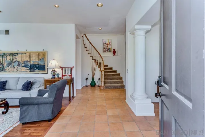 3136 Almahurst Row, La Jolla, California 92037
