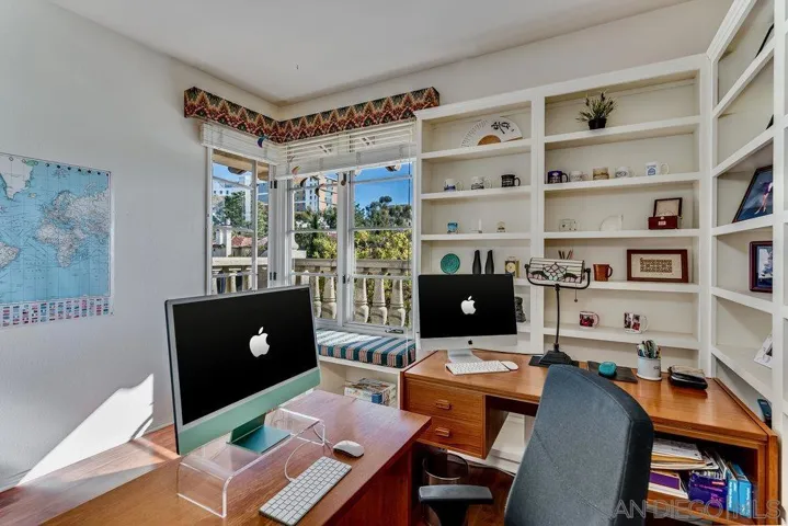 3136 Almahurst Row, La Jolla, California 92037