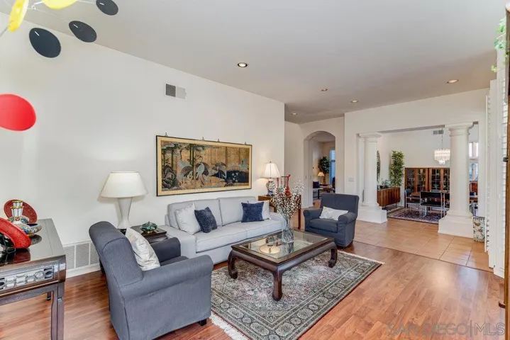 3136 Almahurst Row, La Jolla, California 92037