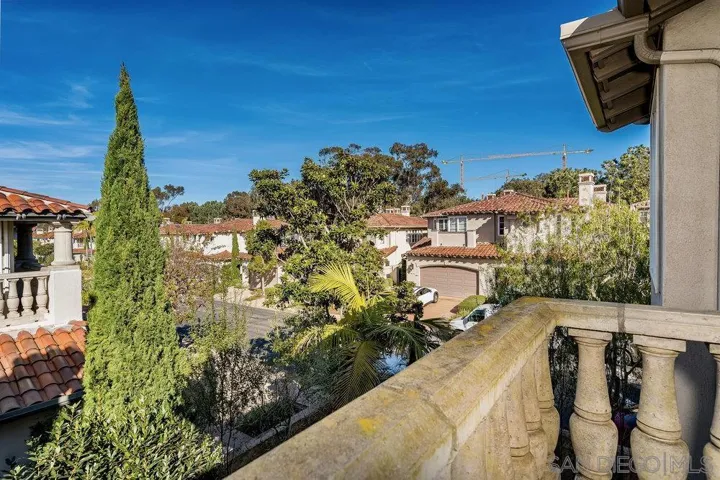 3136 Almahurst Row, La Jolla, California 92037