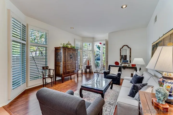 3136 Almahurst Row, La Jolla, California 92037