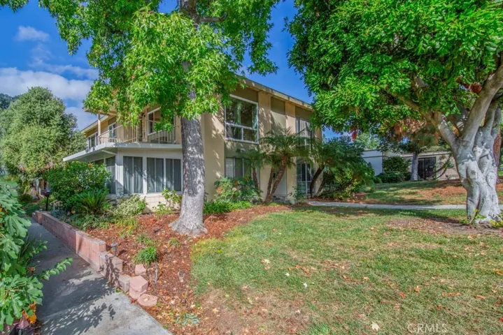 211 Avenida Majorca P, Laguna Woods, California 92637