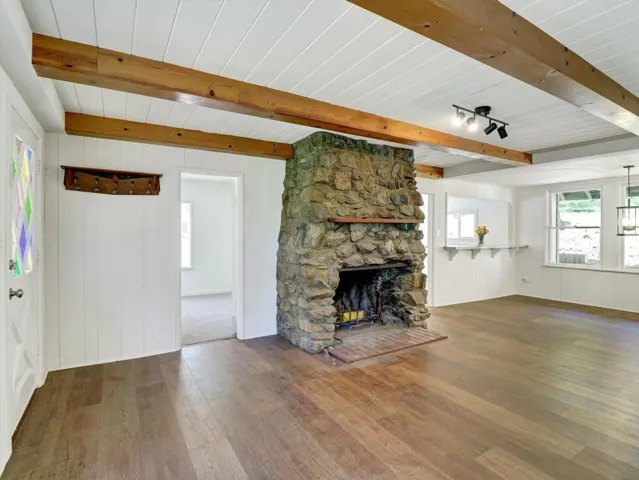 28-488 Hunt Lane-28