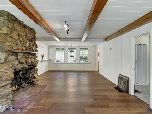 27-488 Hunt Lane-27