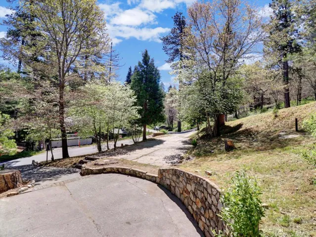 22-488 Hunt Lane-22