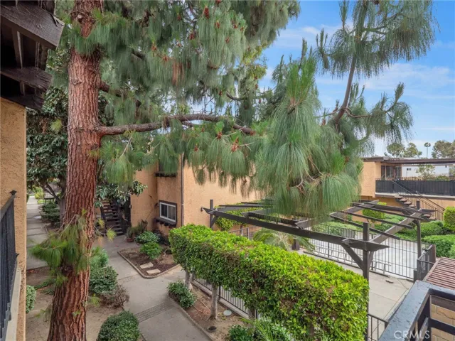 21522 Belshire Avenue 15, Hawaiian Gardens, California 90716