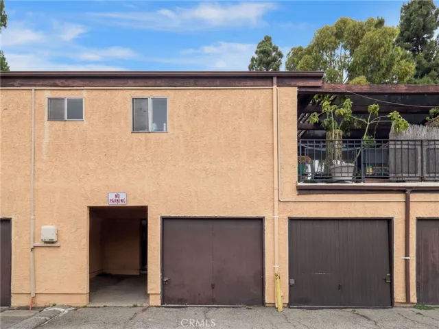 21522 Belshire Avenue 15, Hawaiian Gardens, California 90716