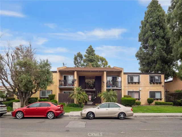 21522 Belshire Avenue 15, Hawaiian Gardens, California 90716