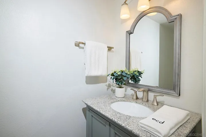9062 Meadowrun Way, San Diego, California 92129