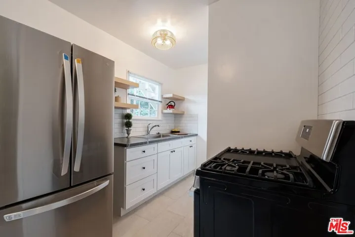 823 Highland Avenue 4, Glendale, California 91202