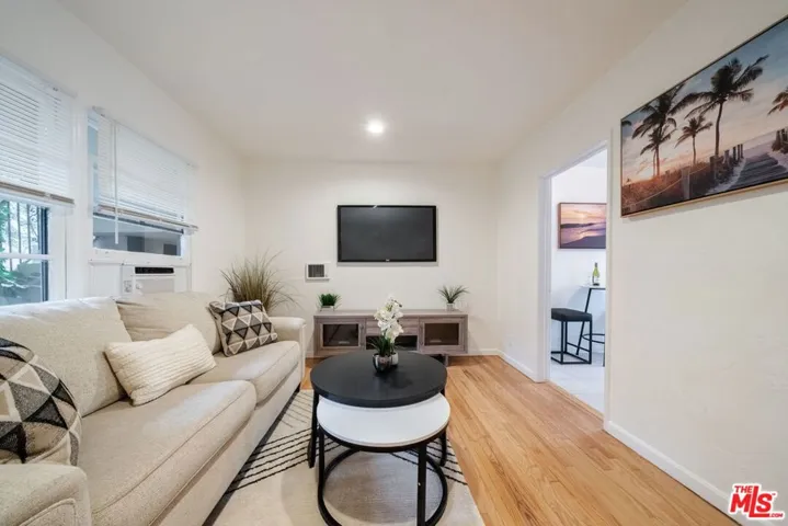 823 Highland Avenue 4, Glendale, California 91202