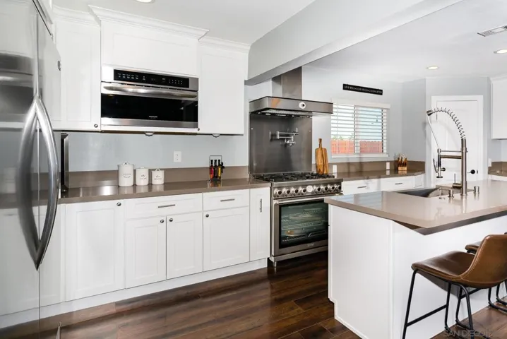 10225 Via Del Sud, San Diego, California 92129