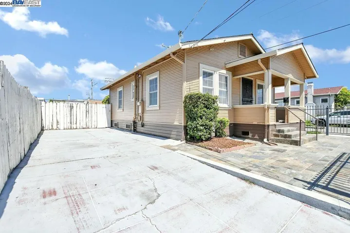 1199 60th Ave, Oakland, California 94621
