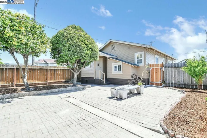 1199 60th Ave, Oakland, California 94621