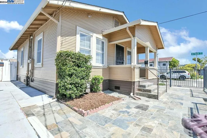 1199 60th Ave, Oakland, California 94621