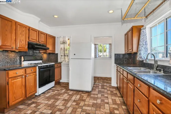 1199 60th Ave, Oakland, California 94621