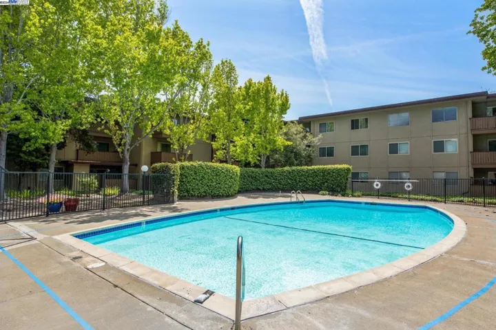 1321 Webster Street D107, Alameda, California 94501